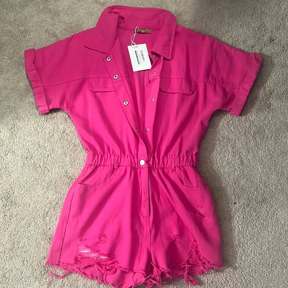 Pink romper - Picture 1 of 4